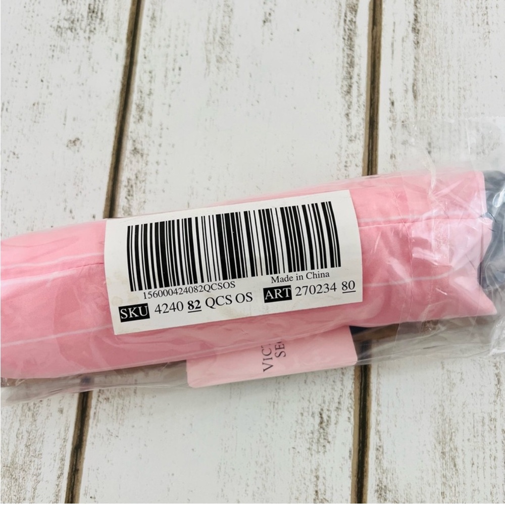 Victoria’s Secret Compact Travel Umbrella - Picture 3 of 4